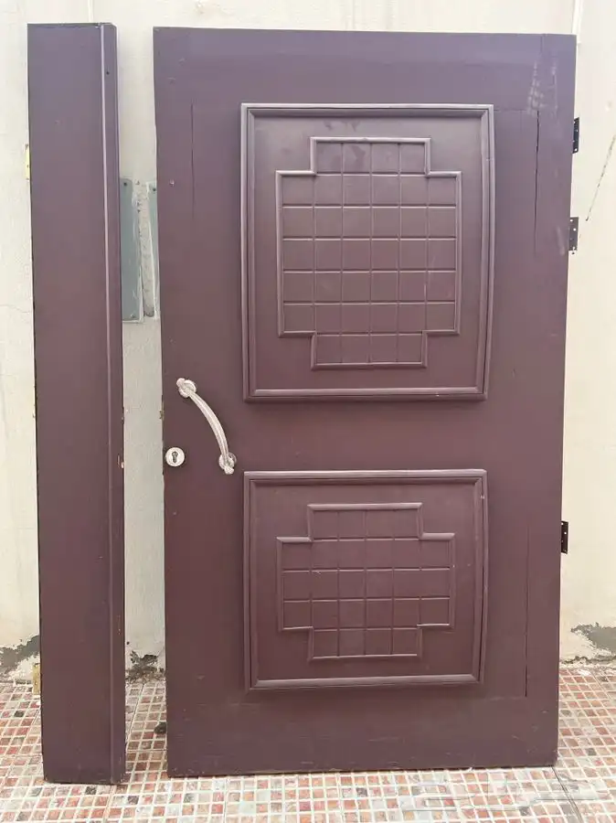 للبيع ابواب خشب 1