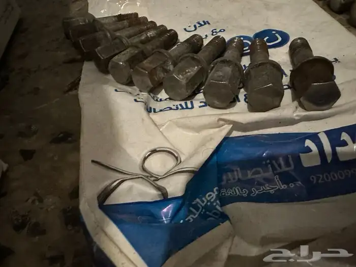مسامير صواميل جنط مرسيدس شبح فرخ شبح وال560 او 300 3