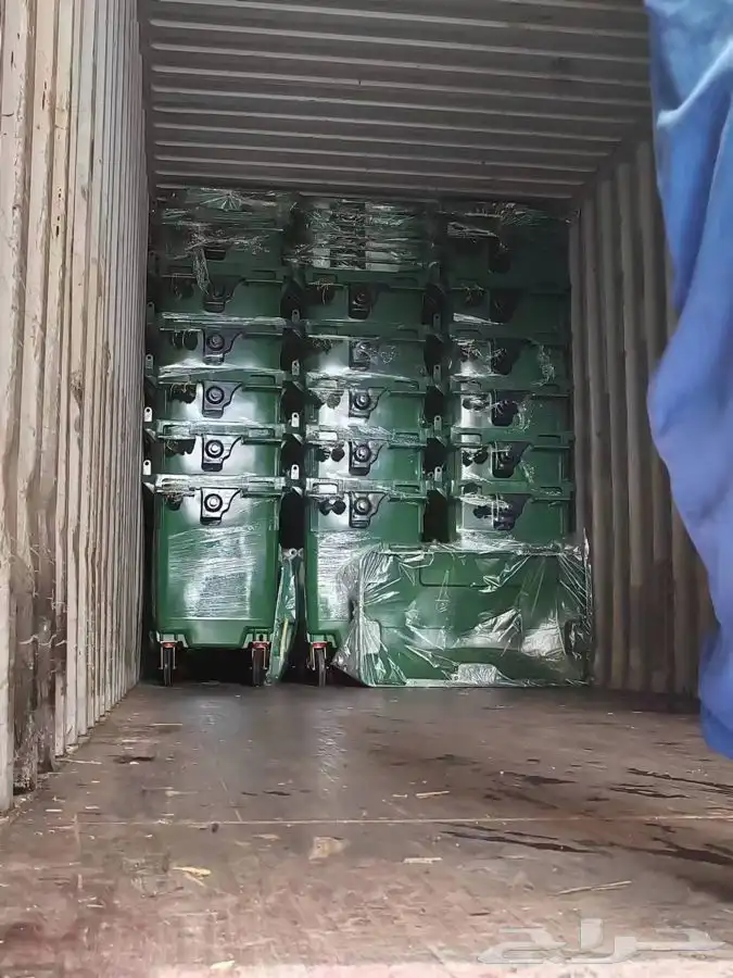 حاويات نفايات بلاستيك حجم 660 لتر و حجم 1100 لتر نظام 4 كفر 9