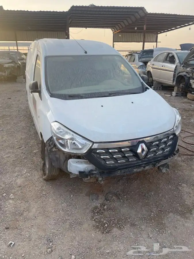 رينو دوكو للبيع قطع غيار تشليح 0