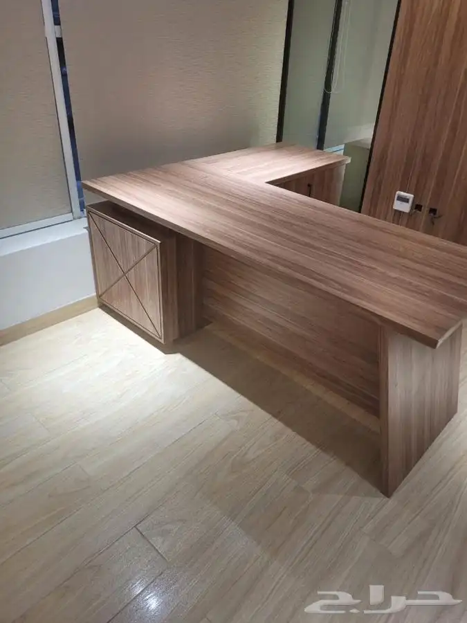 ديكورات خشبية و غرف نوم و كنب و طاولات طعام 17