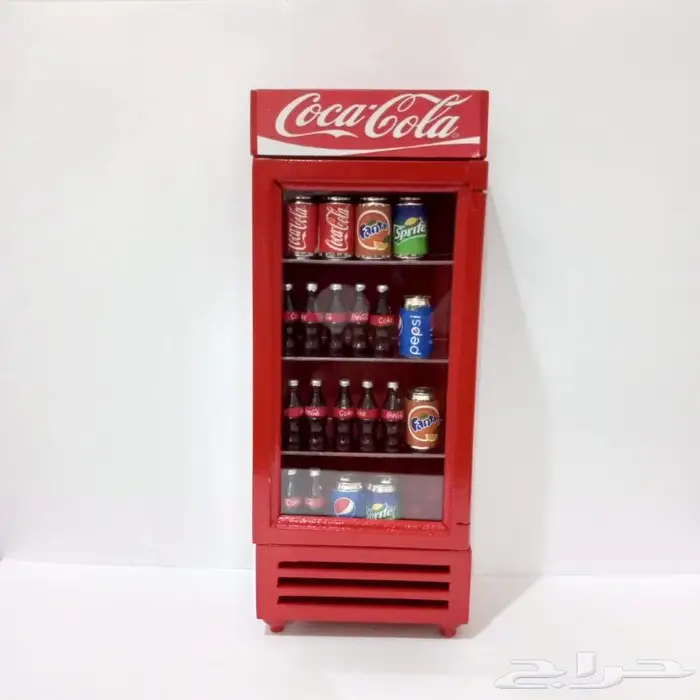 مجسم خشبي مصغر على شكل ثلاجة كوكا كولا .. 0