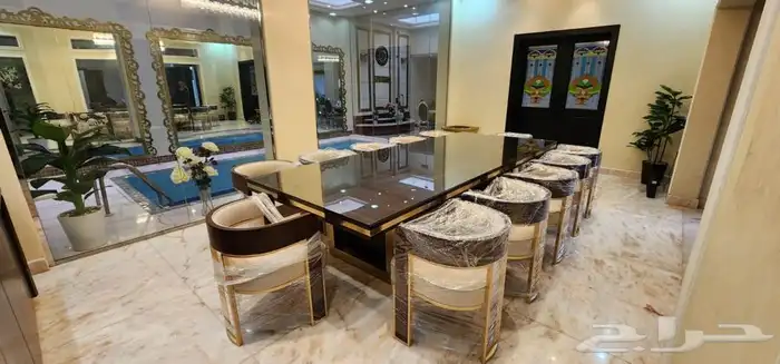 ديكورات خشبية و غرف نوم و كنب و طاولات طعام 21