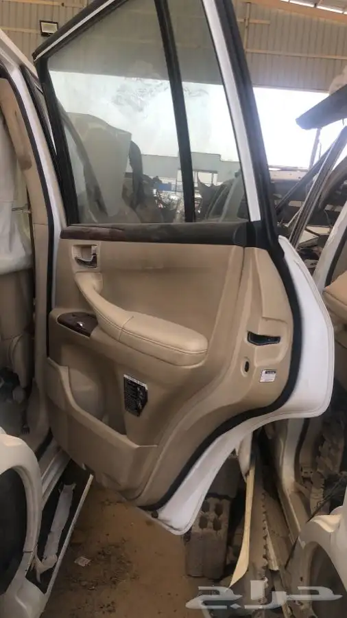 قطع غيار جميع انواع السيارات من الحاير والشرق 40