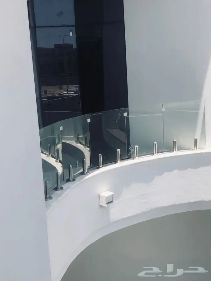 زجاج سيكوريت ومريات بااحديث الاشكال 1