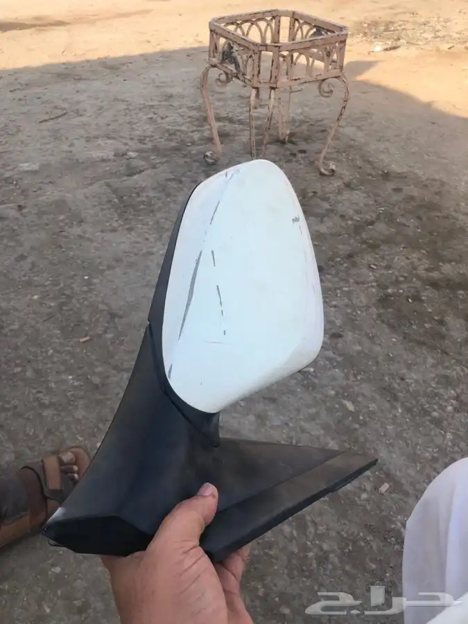 قطع غيار جميع انواع السيارات من الحاير والشرق 10
