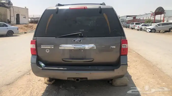 قطع غيار جميع انواع السيارات من الحاير والشرق 14