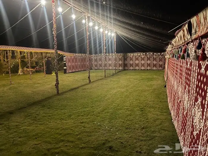 للبيع خيام وبيوت شعر وكراسي ومجالس ومظلات حلال وكل الوازم 95