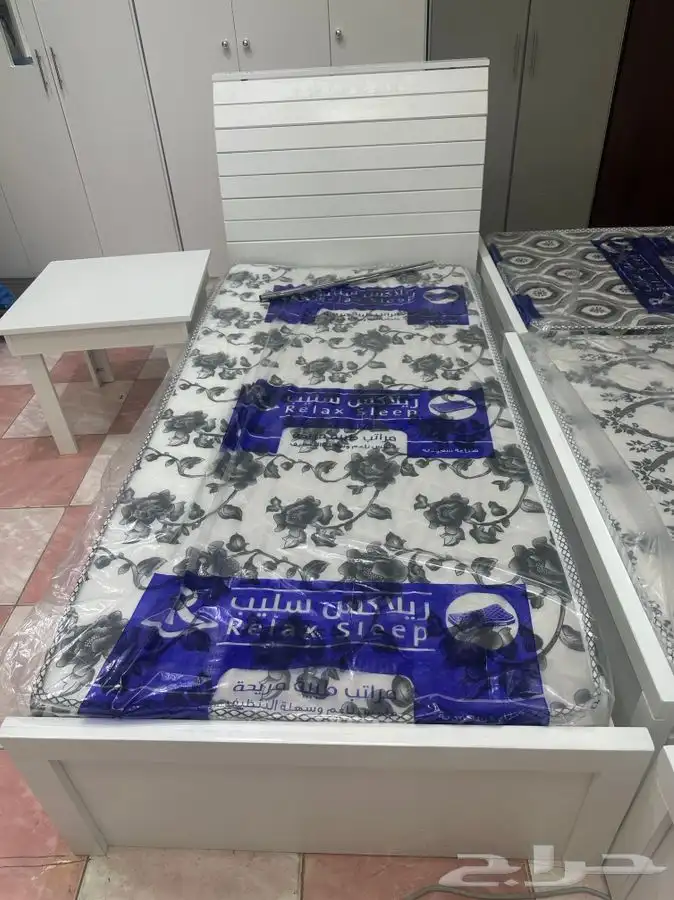 دولاب ملابس  سرير خشب  مرتبه سليب 8