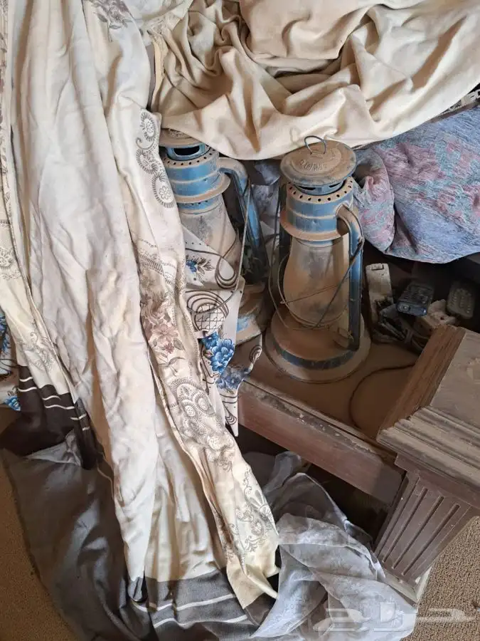 اثاث تراث للبيع 0
