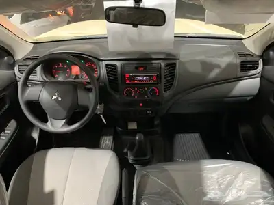 ميتسوبيشي L200ديزل2 4 2023 العيسائي دروب 5