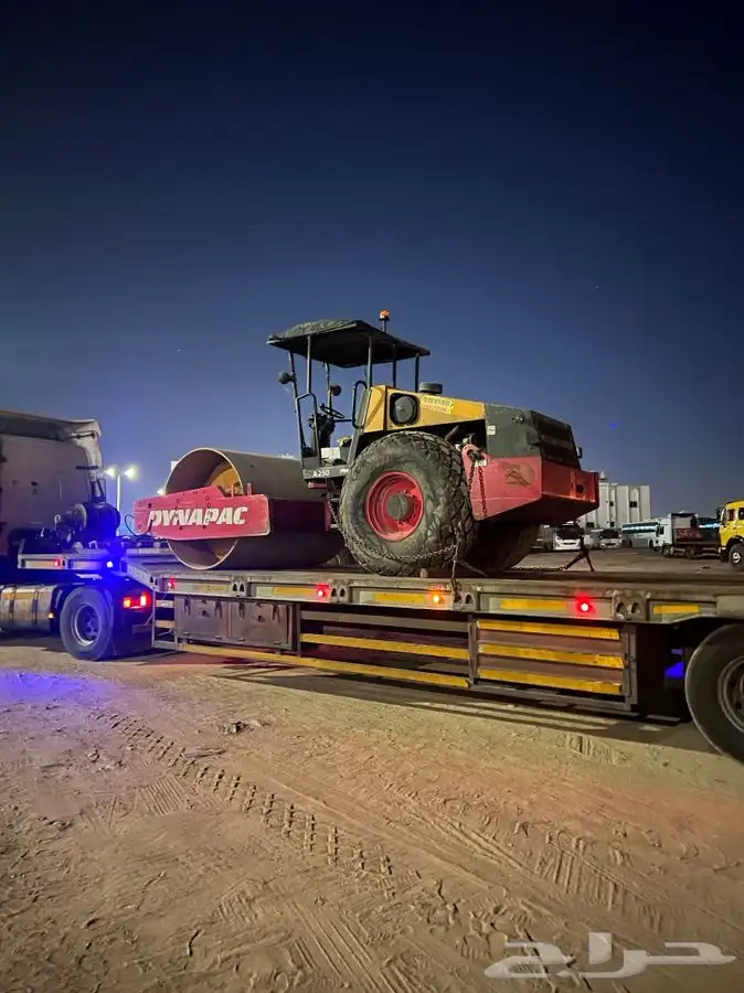شيول للايجار معدات ثقيلة Loader for rent 1