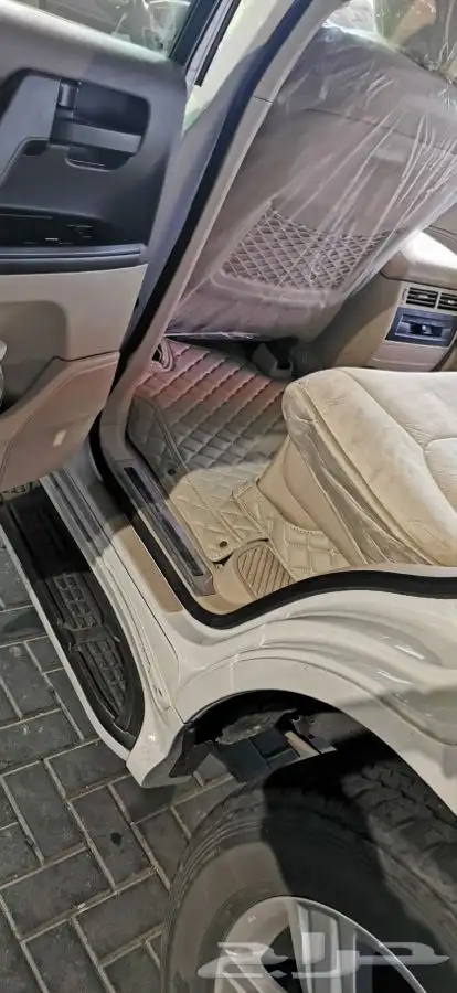 دعسات داخليه جلد في أي بي VIP 8