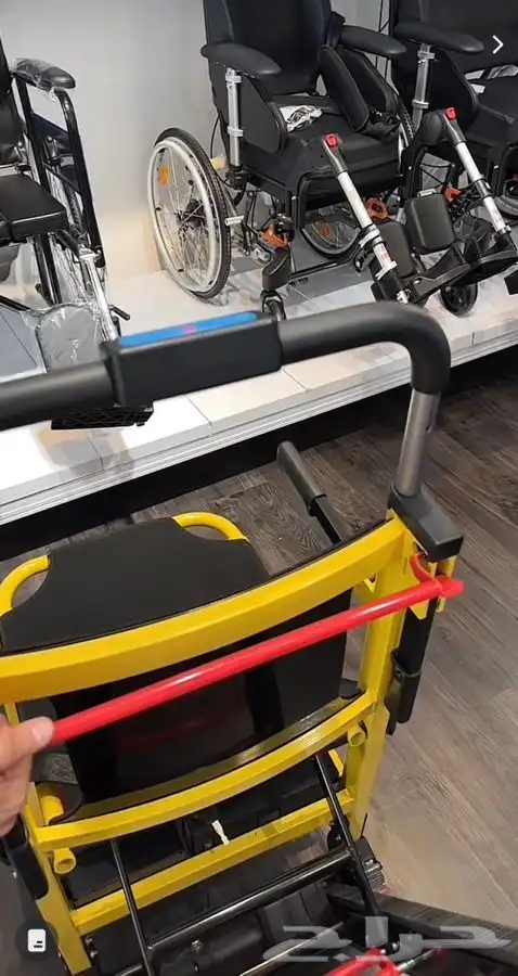 كرسي طلوع الدرج الدرج للكبار السن والمرضى 14