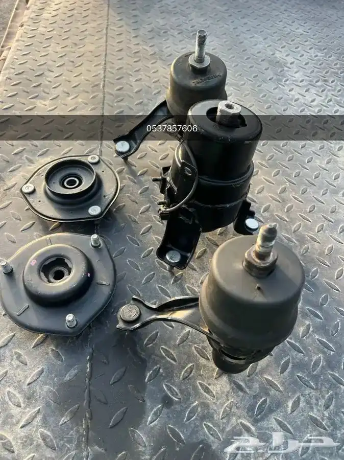 مساعدات عكوس مقصات كراسي مكينة اصلي تويوتا 8