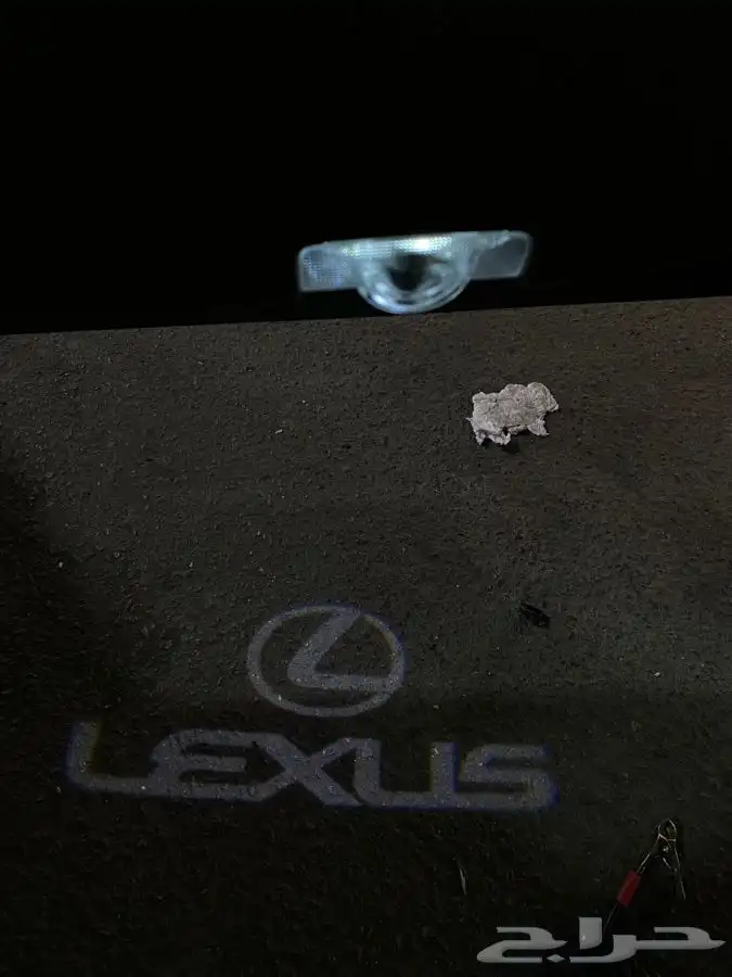 لمبات محيطيه بوجكتر ع الباب لكزس es 0