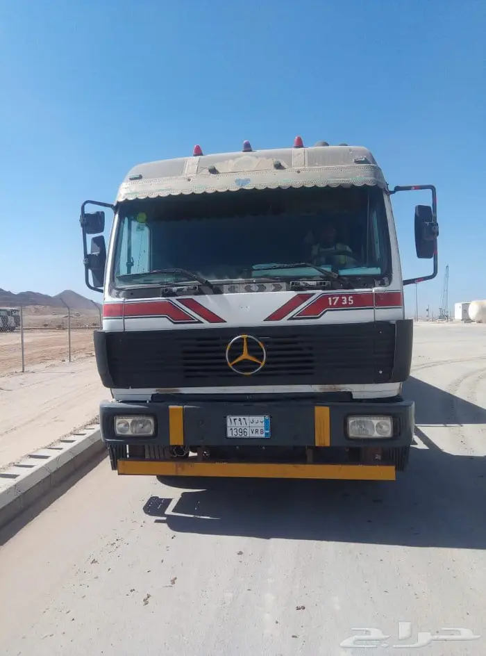 وايت للأيجار بالسائق 1