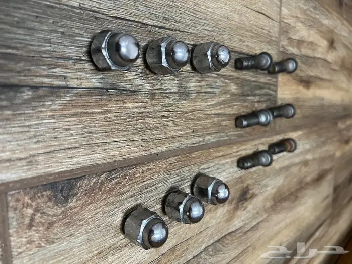 للبيع قطع غيار تويوتا هايلوكس موديل 2015 50