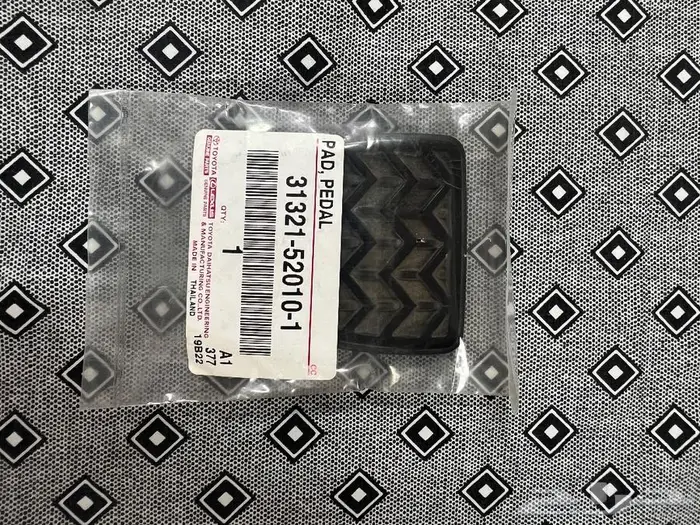 للبيع قطع غيار تويوتا هايلوكس موديل 2015 57