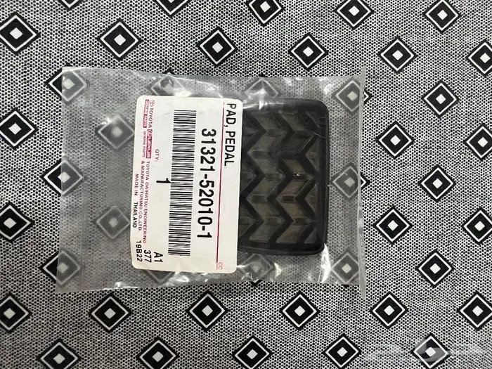 للبيع قطع غيار تويوتا هايلوكس موديل 2015 59