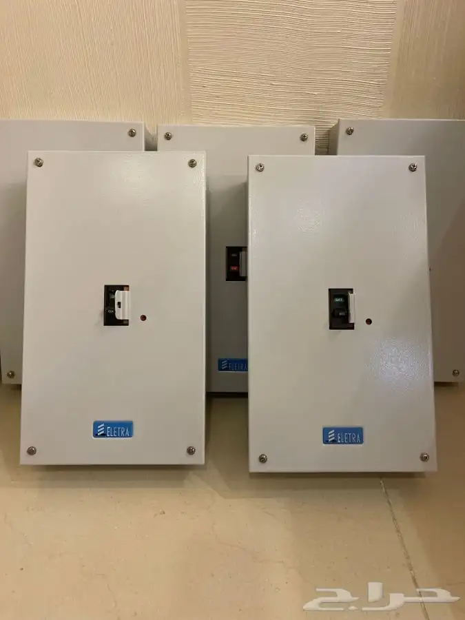 قاطع كهرباء نظيف على الشرط 100 و 60 امبير 6