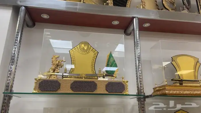 خطاط لوحات تركيب حروف بارزه وكلادنج وصيانه لوحات 22