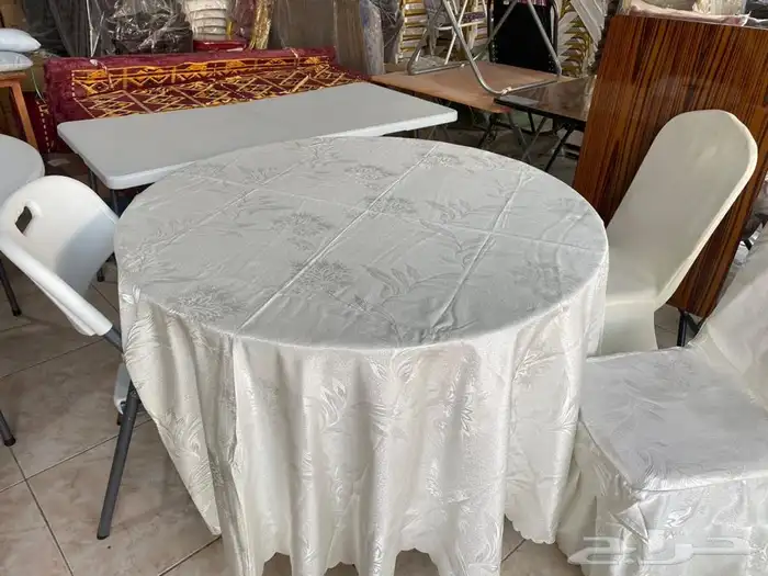 طاولة طعام خشب و بلاستيك متحركة تنسفط تتسفط سهلة الحمل وقوية 3