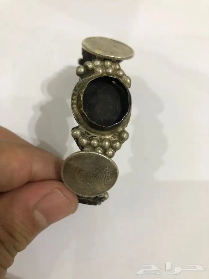 سوار وملعقه اثريه وقديمه 2