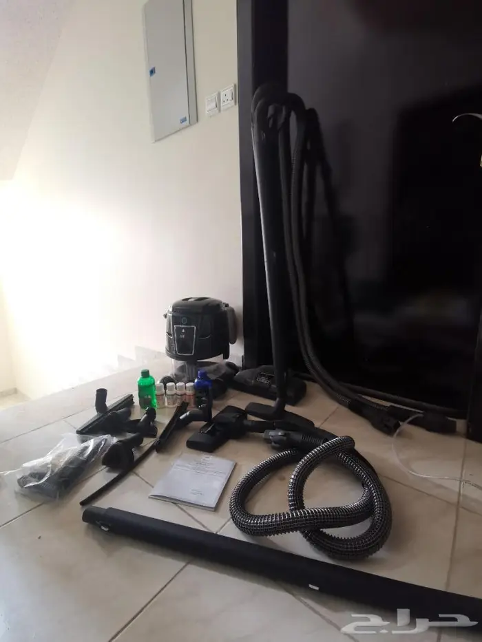 مكنسة كهربائية من شركة HYLA الالمانية للبيع 1