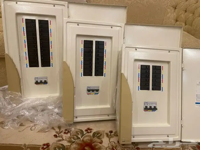 طبلون كهرباء الفنار نظيف على الشرط للبيع 0