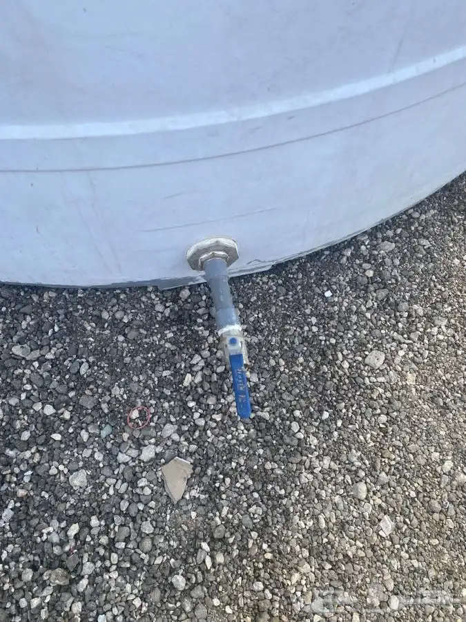 خزان ماء للبيع 15الف لتر فيبر او بلاستيك عامودي شركت الوطني 3