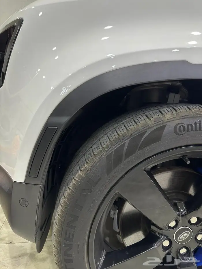 تجليد بلاك اديشن للاند روفر ديفندر 2