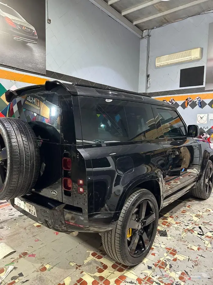 تجليد بلاك اديشن للاند روفر ديفندر 9