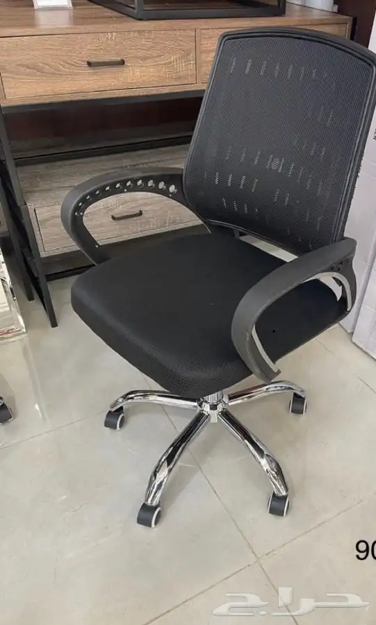 مكاتب وكراسي حديثه اسعار منافسه وتس فقط 22
