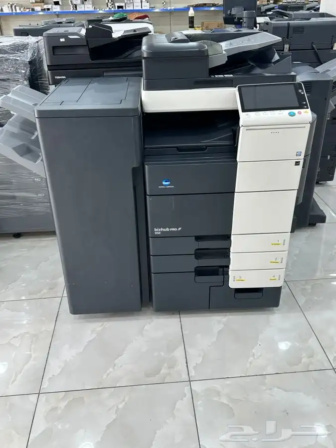 مكاين تصوير ملونة ابيض و اسود 0