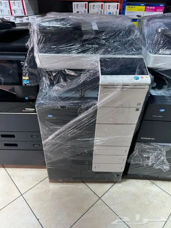 مكاين تصوير ملونة ابيض و اسود 4