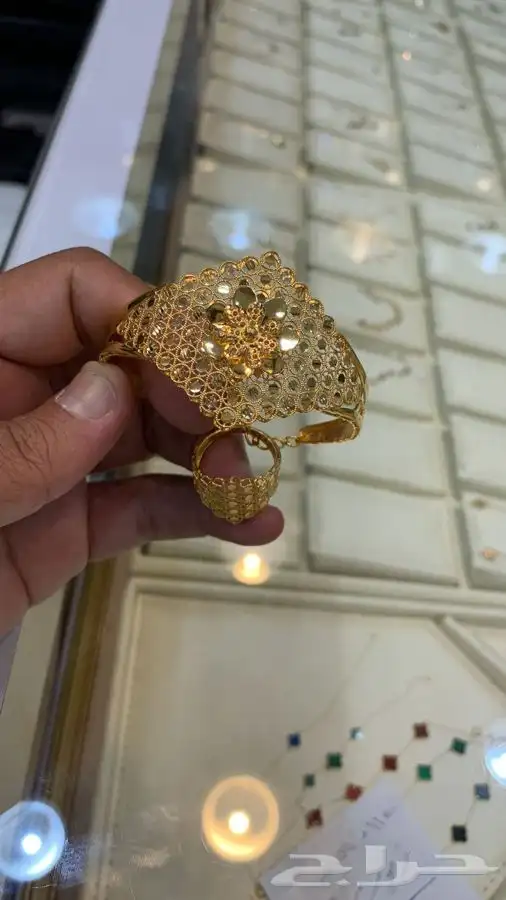 هدايا رجالية عطورات ساعات سلسال نسائية اسواره نوفرها لك 3