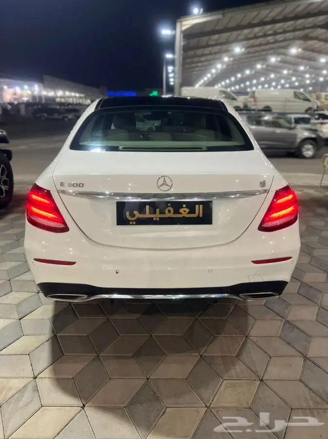 مرسيدس E300 2018 4