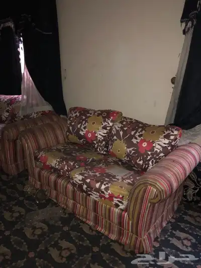 كنب نضيف يحتاج غسيل 2