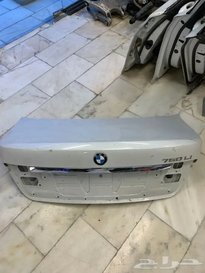 قطع بي ام الفئة السابعة . (أبواب - شنطة و جهاز البريك و .) 0