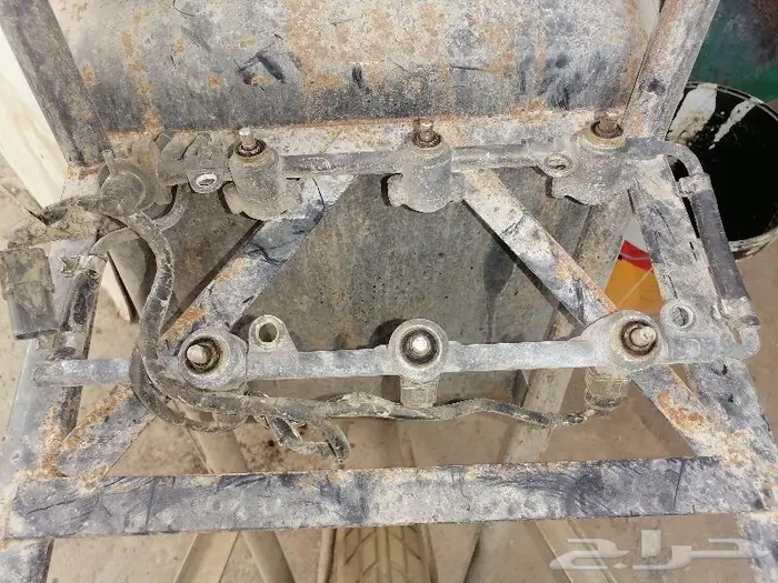 قطع غيار نيسان سيارة رياضيه وارد اليبان 51