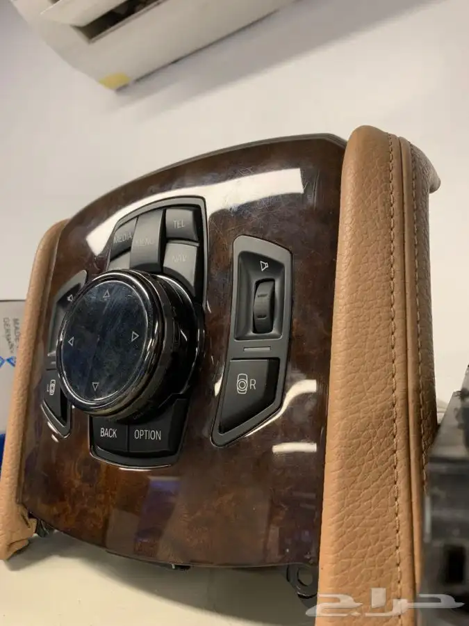 مقاعد بي ام و شاشات و فتحة تكيف خلفي ووجميع القطع 1