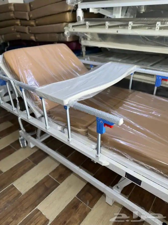 سرير طبي كهربائي جديد مع ملحقاته 1