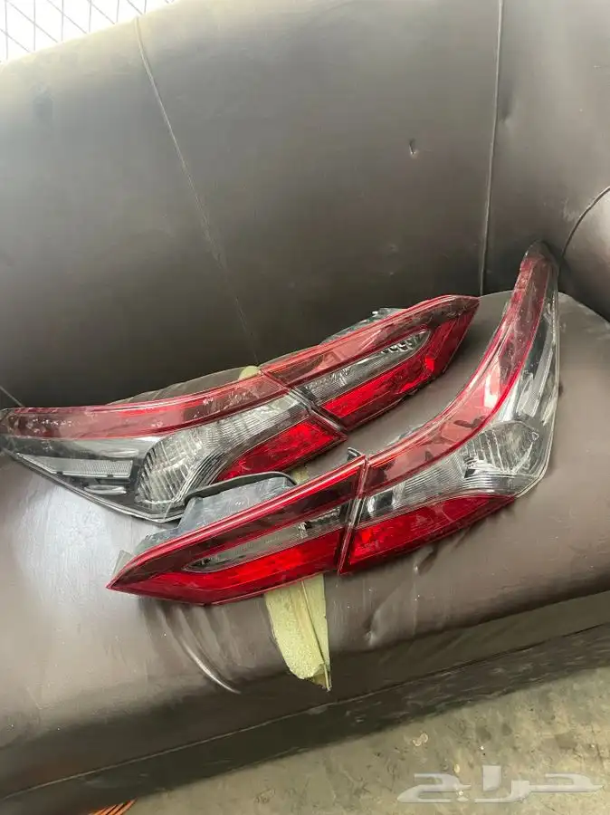 اصطبات خلفيه كامري مكحل موديل 2021__2022__2023__2024 1