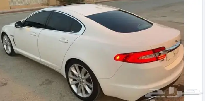 جاكوار XF 2010 3