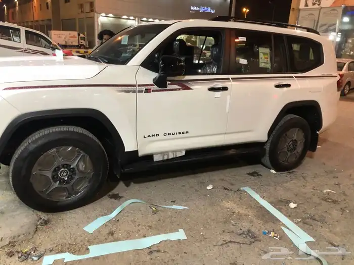 خط جي ار لاندكروزر 2023 0