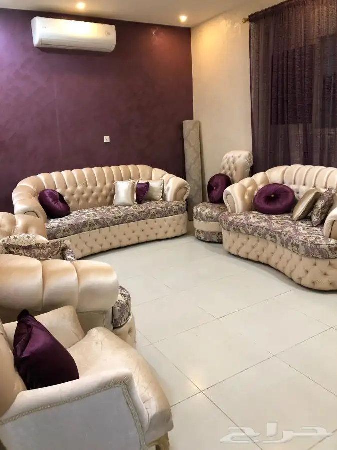 كنب جديد استعمال شهر تقريبا .. 8000 السعر 0