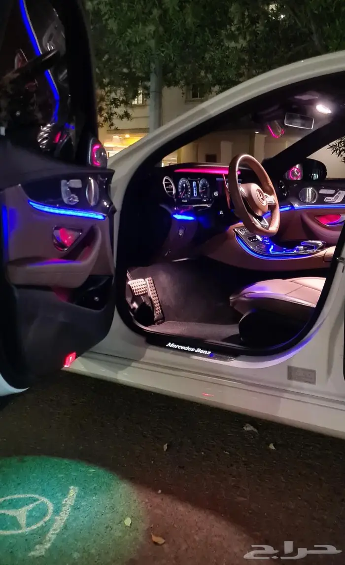 تم البيع E300 2018 AMG خاص 12