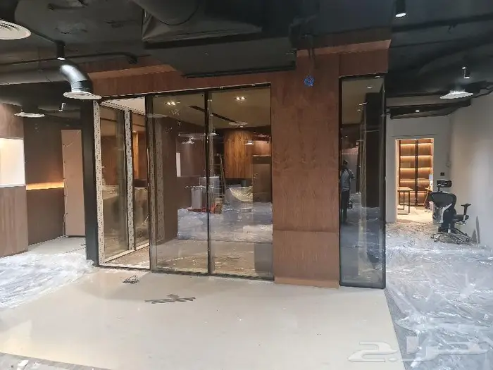 قواطع زجاج سكريت 12 ملي للمكاتب 3