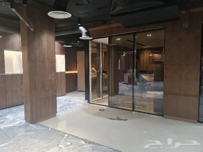 قواطع زجاج سكريت 12 ملي للمكاتب 8